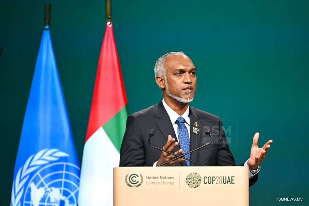 Maadhamaamv's tweet image. އެސްއެމްއައިގެ ‘ހައި-ލެވެލް ބްރީފިންގ އޮން ޕްރައިވެޓް ކެޕިޓަލް މޮބިލައިޒޭޝަން’ގައި ރައީސް ބައިވެރިވެވަޑައިގެންފި
maadhamaa.com/dv/?p=24140

#maadhavama #BreakingNews #LocalNews #InternationalNews #trendingpost #maldives