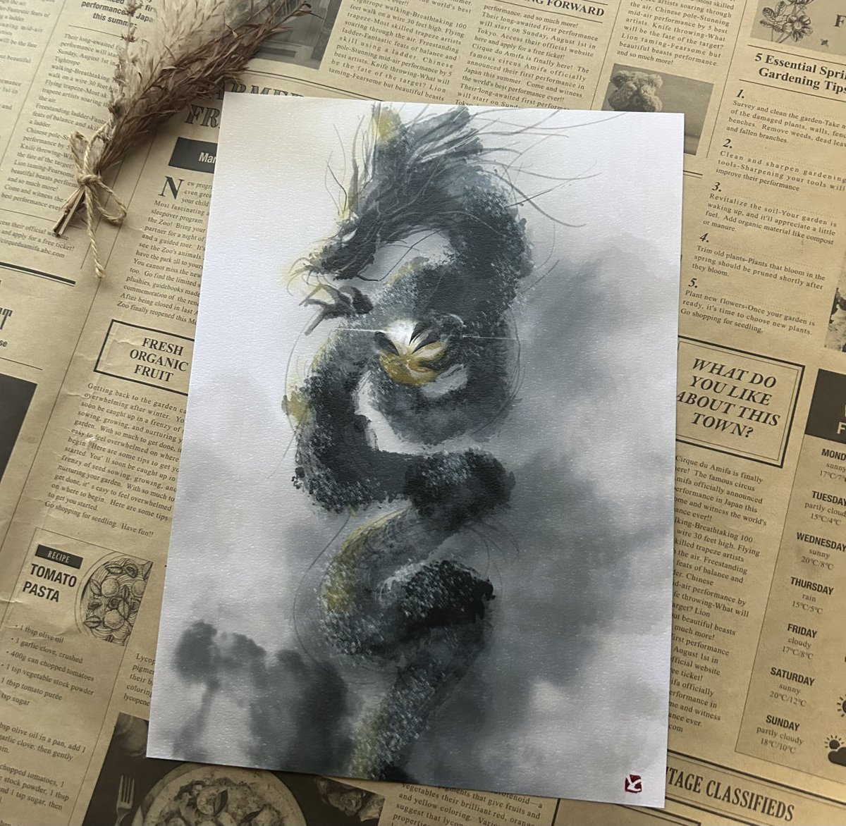 やっと依頼者さまにお渡しできました！私の龍が好きですと言ってくれるそれだけで幸せ🐲小さいのはドラゴンの子どもが宝石持ってるのを描いて欲しいという無茶ぶりにでそんな感じのドラゴンの置き物の画像を渡されて描いたものです🤣🤣🤣ありがとうございました🐉あとの作品は以前に描いたものです💪