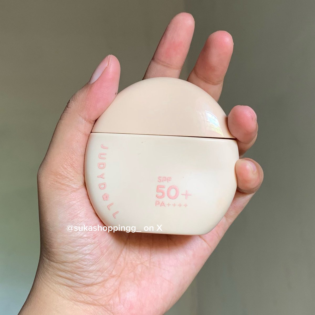 sukashoppingg_'s tweet image. sebutin produk terGONG versi kalian? me first!☝️