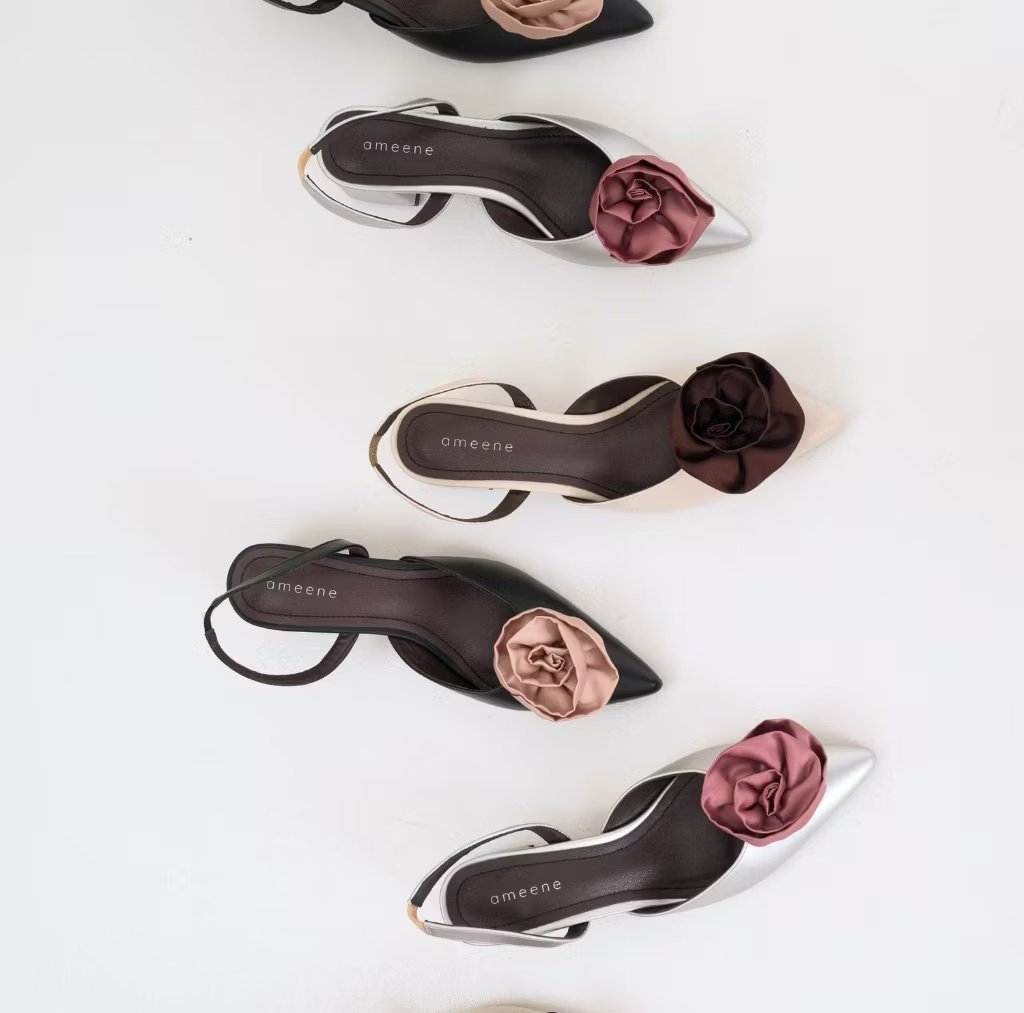 kaevlaa's tweet image. pretty heels i found on shopee 

a thread