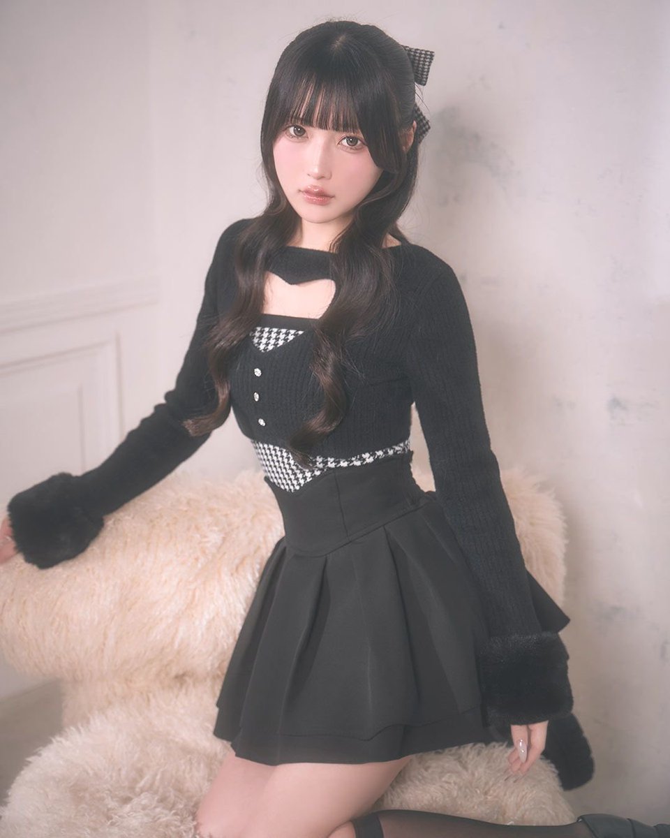 よっこ　6A ミシェル　スカートとニット 𝐍𝐄𝐖 𝐀𝐑𝐑𝐈𝐕𝐀𝐋 】 この冬とびきりの甘さとかわいさを