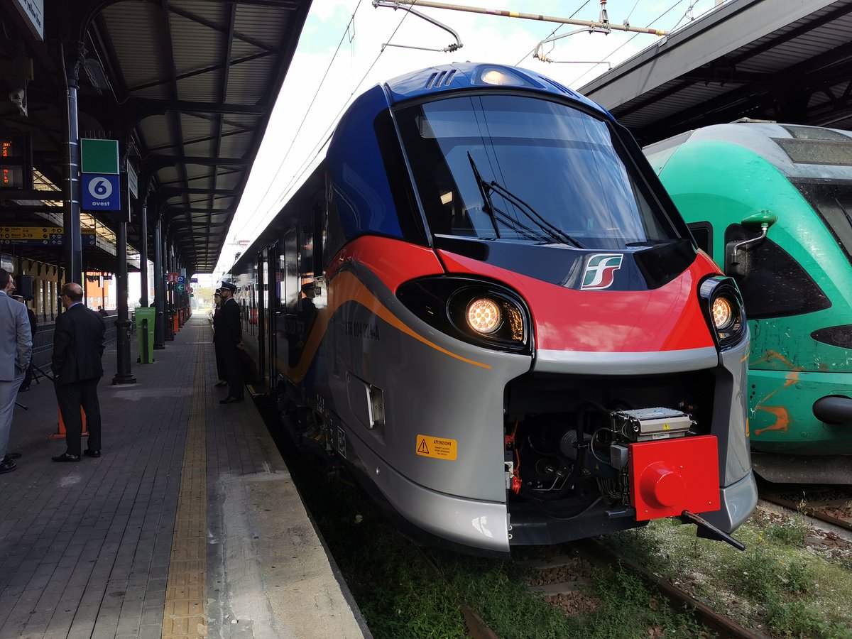 RegioneER's tweet image. #Infrastrutture. Quadruplicamento linea ferroviaria #Bologna-Castel Bolognese, prima riunione del Tavolo interistituzionale di coordinamento. @mdepascale e @irene_priolo: “Opera strategica ma va rafforzato confronto con territori
La #notizia 👉 regioneer.it/Quadruplicamen…