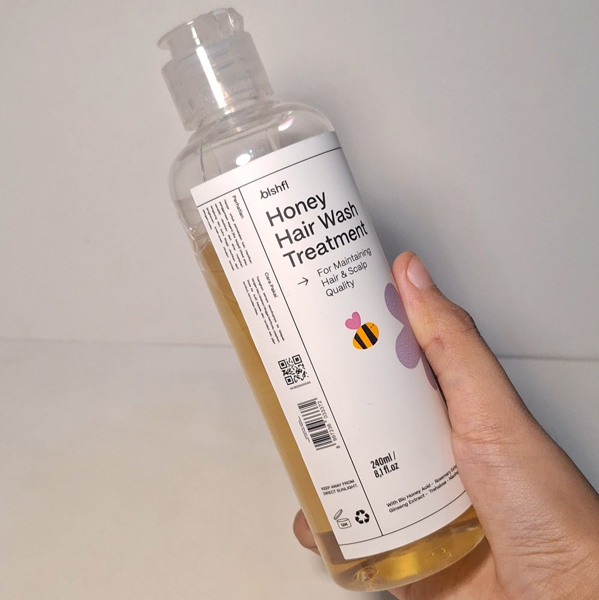 malaeveeci's tweet image. shampoo yang klaimnya "tahan lepek" dan ternyata beneran works di aku! 😭✊🏻

aku udah 2 hari ga keramas sama sekali ga lepek!