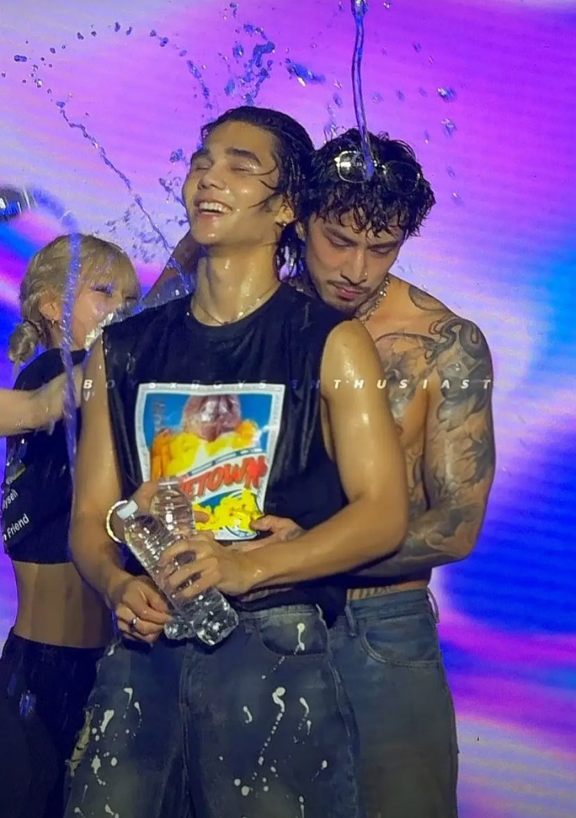 eylacex's tweet photo. jeff and timethai?? hell fucking yeah https://t.co/n66zYI4DD6