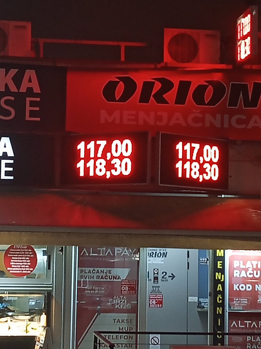 Dragan3va's tweet photo. @asomakumbrother Sinoć, Novi Sad https://t.co/PVCvVK013s