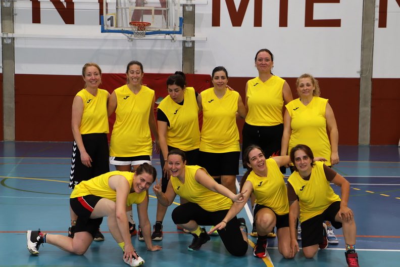 CB_Cartama's tweet image. +35 FEM. Nuestras chicas jugaron ante #Salliver que fue superior a nosotras. Hay que seguir entrenando y esforzándose para mejorar y crecer día a día!!! #CrecemosContigo #CBC #BaloncestoCártama