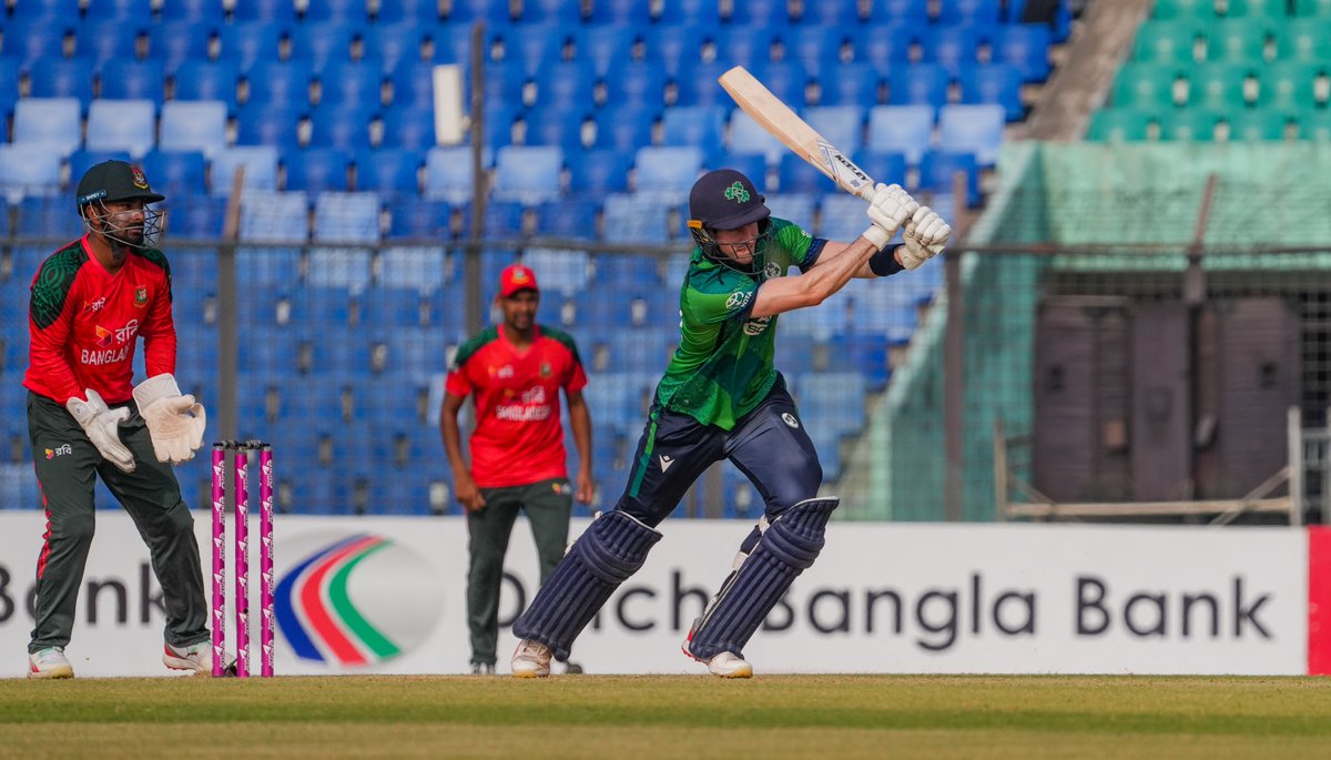 cricketireland's tweet image. █▓▒▒░░░MATCH UPDATE░░░▒▒▓█

A tough day at the crease - but our turn with the ball. 

Come on, Ireland!  🙌

▪️ Ireland 117 (19.5 overs)

👉 Scorecard: bit.ly/44KcYcj
👉 Livestream: bit.ly/4pIgwnA

#BackingGreen #FailteSolar ☘️🏏