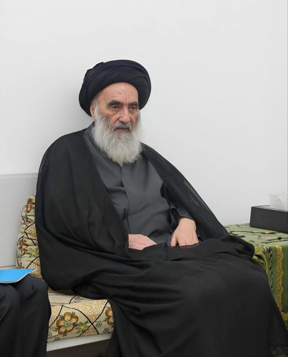 📌أكدت مصادر في النجف أن المرجعية ترفض عرض أسماء المرشحين أو التعلييق عليها لتجنب استخدام اسمها في شرعنة قرارات سياسية خطرة يرنو إليها الإطار التطبيعي..يذكر أنه لأول مرة منذ 2003، لم تصدر المرجعية أي بيان رسمي يدعو للمشاركة في الانتخابات أو يعلق عليها، مما يُفسر كإشارة إلى