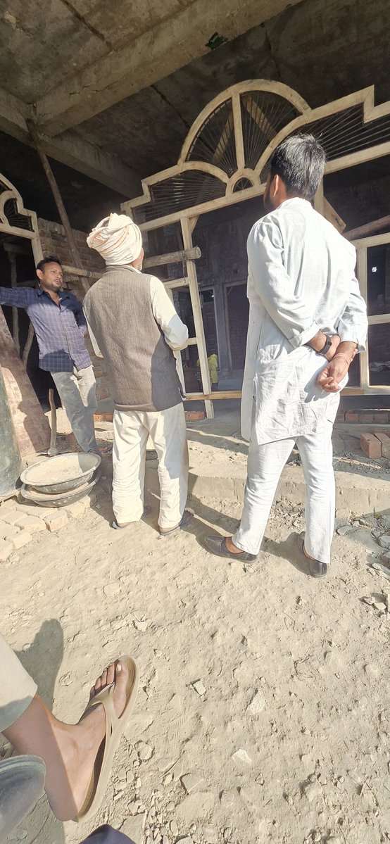 AbhisheknirajRG's tweet image. आज क्षेत्र में अपनों से मिलकर उनका आशीर्वाद प्राप्त किया।
आगे की हर संघर्ष यात्रा में यही आशीर्वाद मेरी सबसे बड़ी ताकत है। @RahulGandhi @priyankagandhi @avinashpandeinc @UdayBhanuIYC @kashikirai