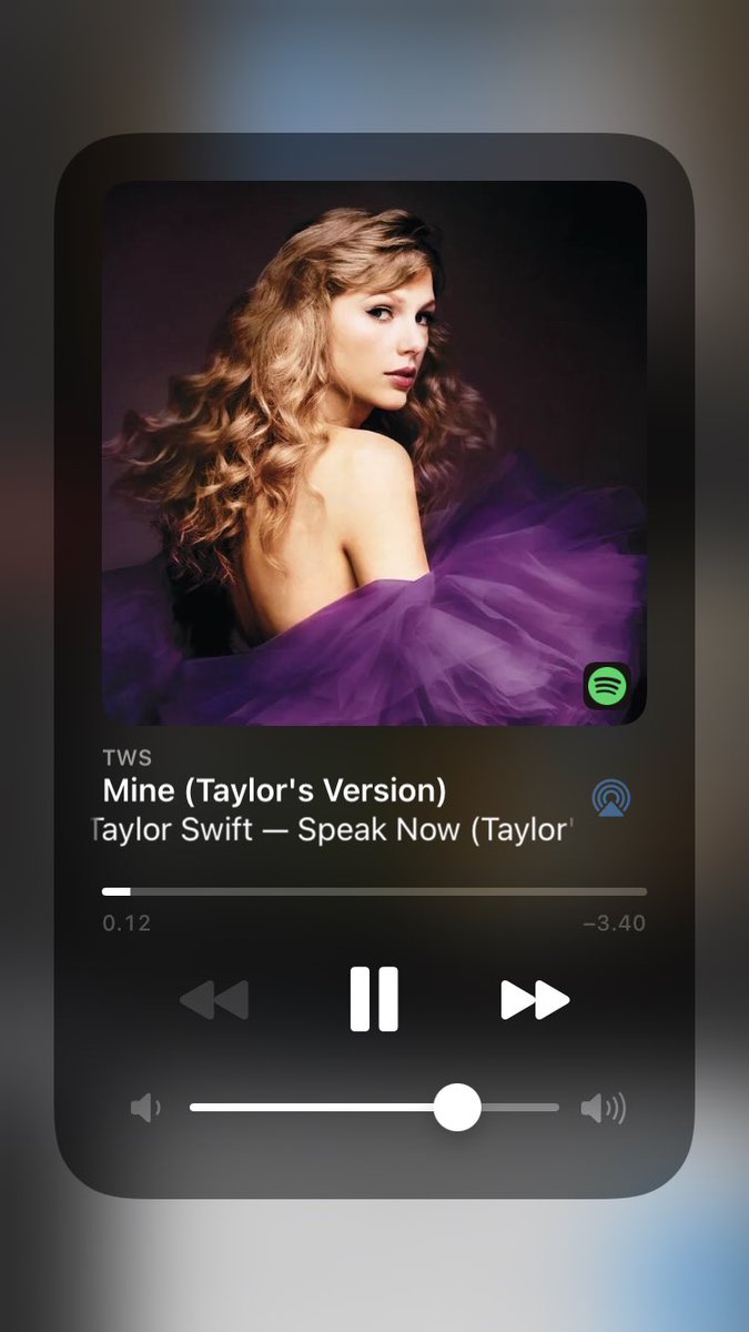 _aayie's tweet photo. falling in love again😆🤍🤍🧎🏻‍♀️ https://t.co/Ff17bQNNd9