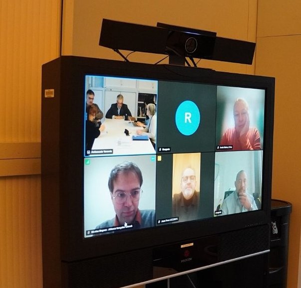 Amb_Francji's tweet image. #associations #consulaire 
Le conseil consulaire #STAFE qui permet de soutenir des projets d’associations 🇫🇷 en 🇵🇱 s’est réuni aujourd’hui à l'Ambassade. Merci et bravo aux associations porteuses de projets pour leur travail et leur créativité au service des Français en Pologne!