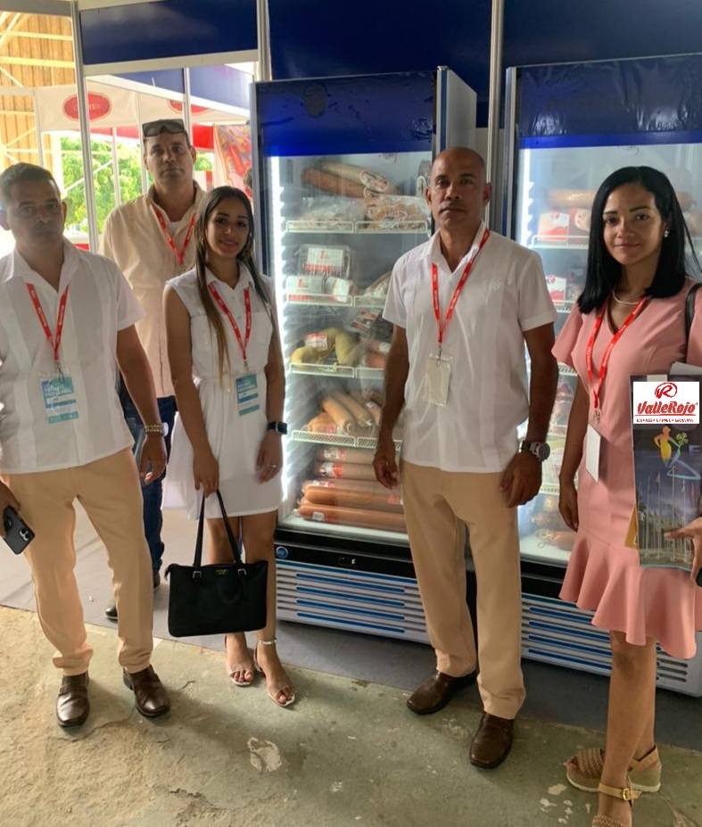 SI_ECG_VR's tweet photo. Empresa Cárnica Granma - #ValleRojo presente en #FIHAV2025 
✅ Comprometidos con la calidad, la innovación y el desarrollo de la industria alimentaria cubana.
✅ Consolidando importantes acuerdos para la continuidad y el incremento de las producciones.
#AgroalimPorCuba🇨🇺 #Cuba https://t.co/vU5n5GGrh7