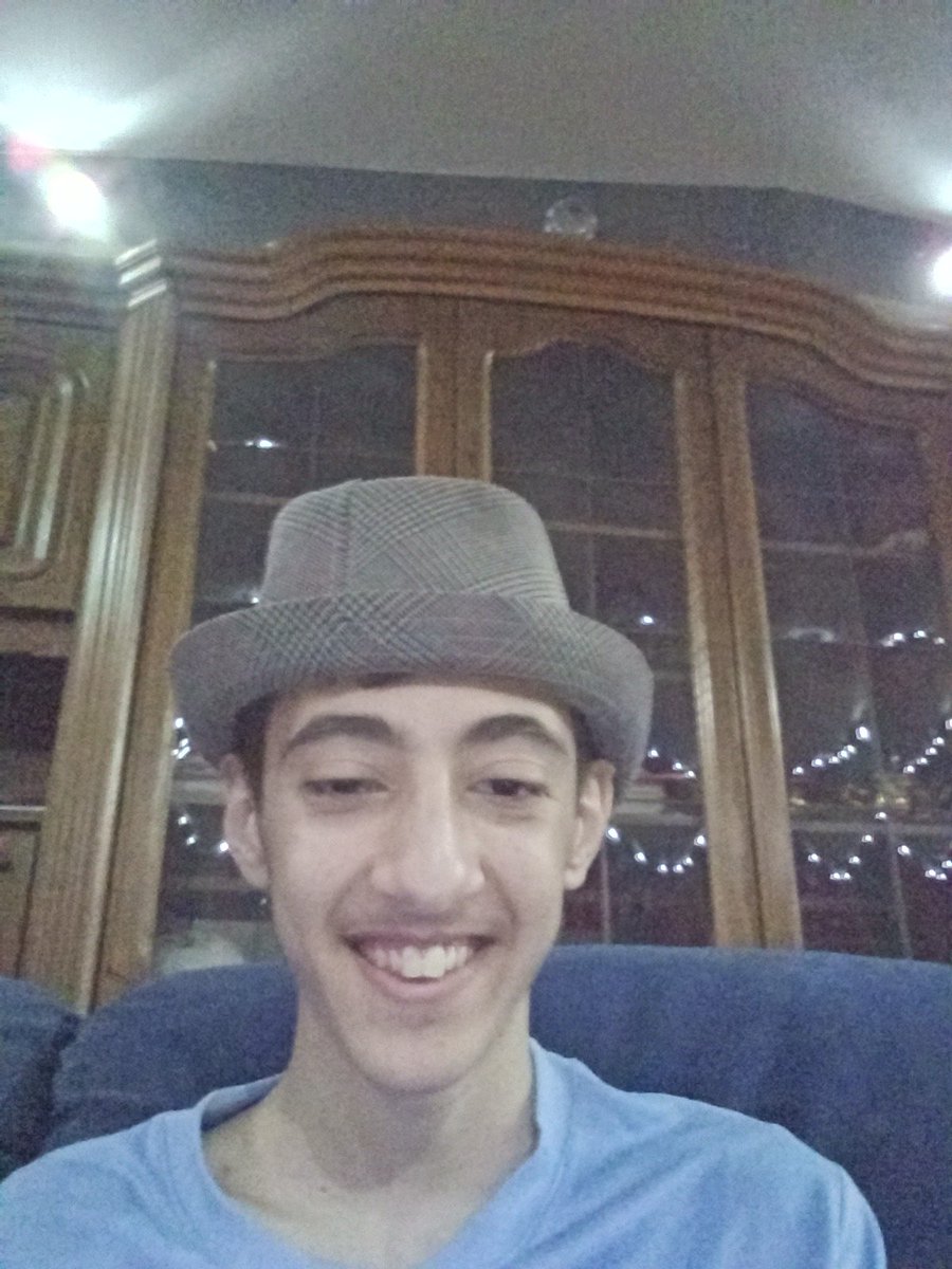 Emanuelisbored tweet media