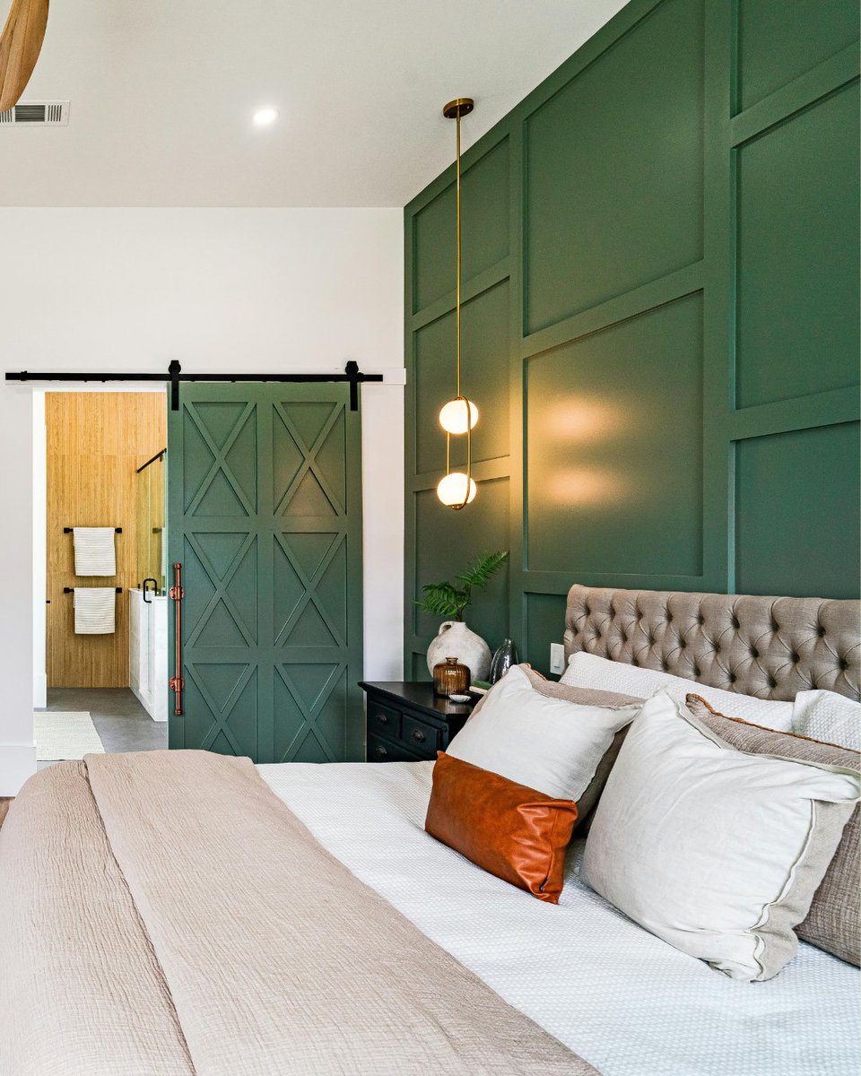 paintzen's tweet image. You don’t need new furniture or décor — a fresh coat of paint gives your room a completely new identity in just a day. #refresh #paint #bedroommakeover #interiordesign #interiordesigntips #masterbedroom #masterbedroommakeover