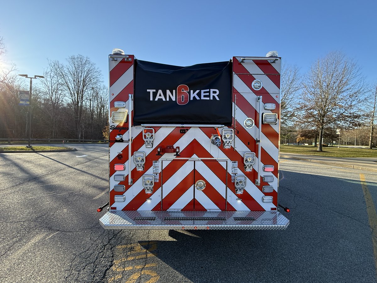 HudValleyFire's tweet photo. Congratulations to Hillcrest FD / Moleston Fire District on (NY) the delivery of their new Seagrave pumper designated 6-Tanker. 

We would like to thank the Moleston Fire District and Chief's Office for selecting HVFE and Seagrave for your emergency apparatus needs. https://t.co/f61pHRi2LZ