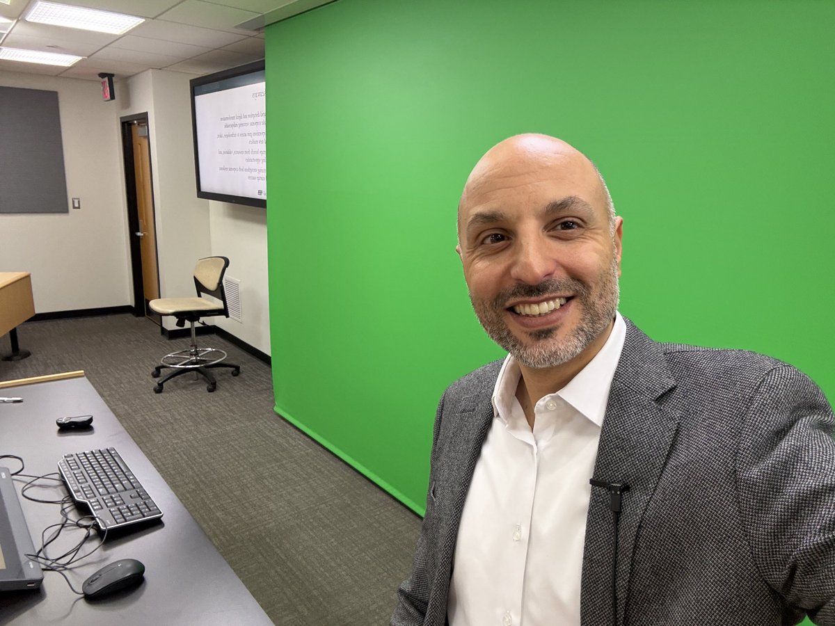 I started something big.

My first class as a teacher in the USA (more details soon).

I’ll be recording a new course:

Corporate Venturing

Stay tuned 👇🏼