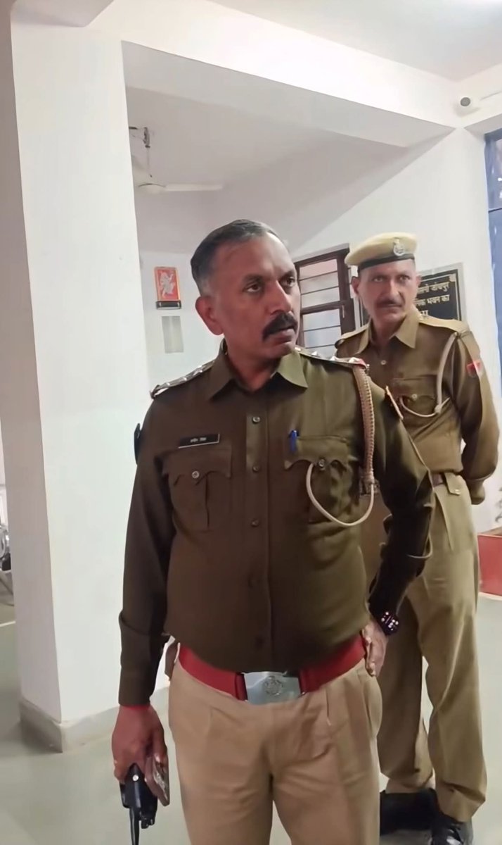 JATbera1's tweet image. काम ऐसा करो कि पूरा थाना सस्पेंड हो जाए.....🙄😌