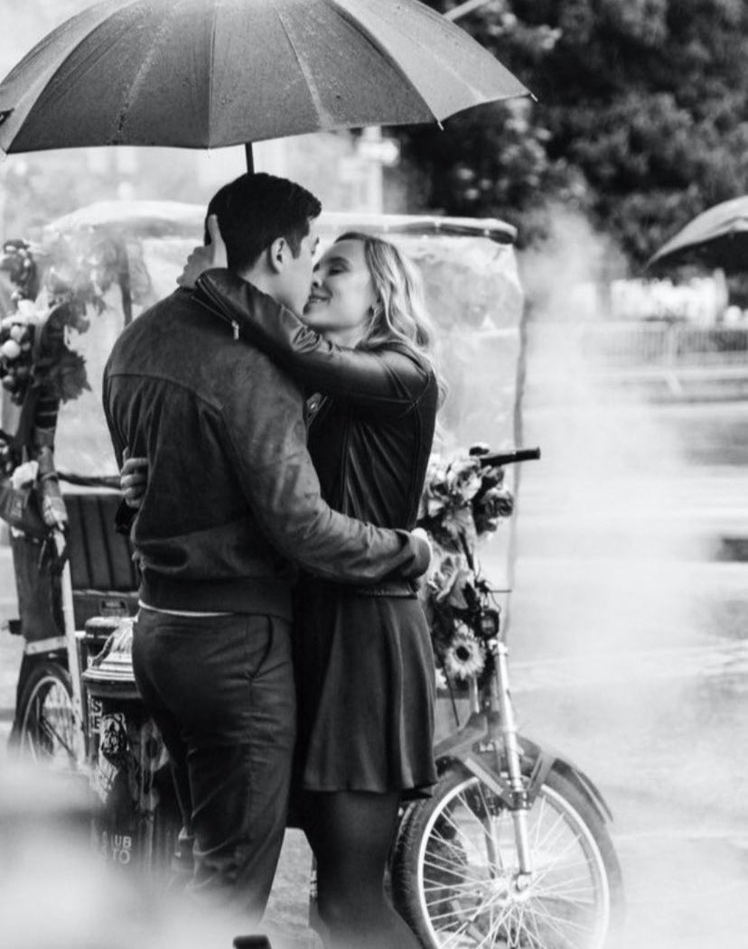 Sadece bir kere sarılmak için, kilometrelerce yolu gitmeye değer insanlar var...🙏❣️🤗

Herkese mutlu huzurlu akşamlar 🌙🫶🤗

#iyiakşamlar 
#istanbul a dönüş yolu 🛣️