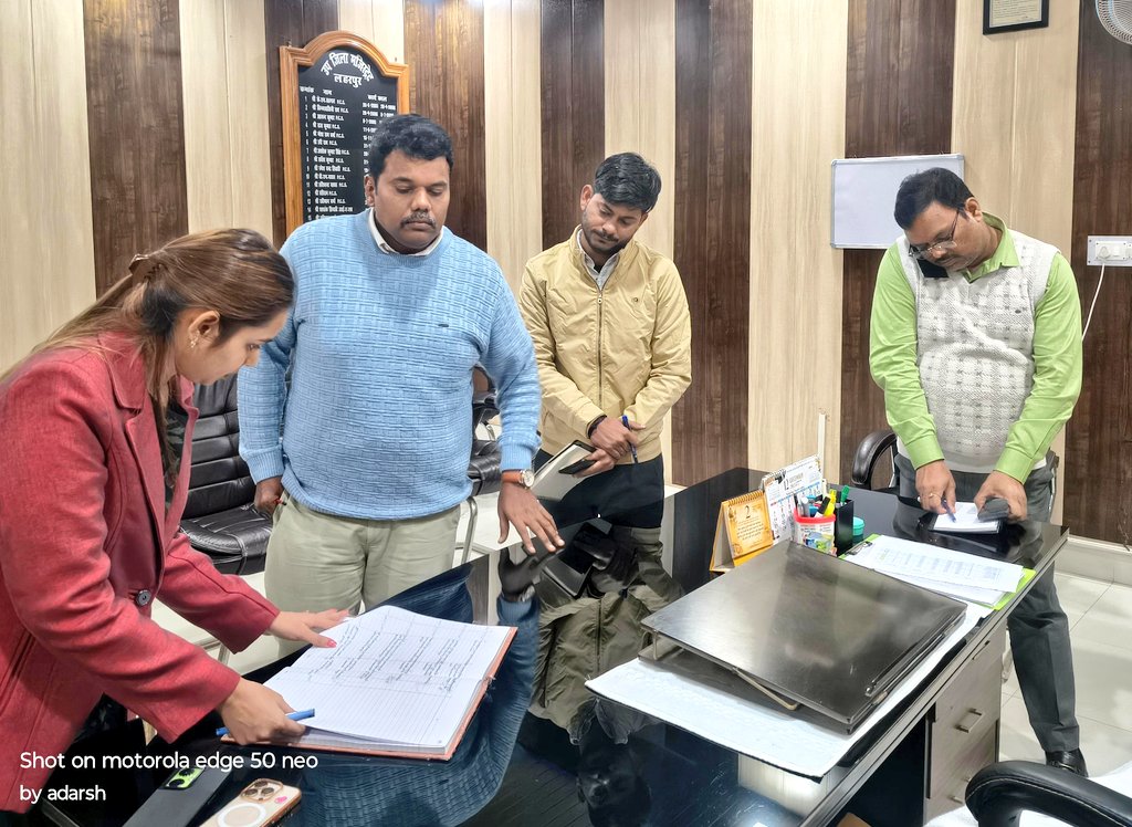 dm_sitapur's tweet image. तहसील लहरपुर के विभिन्न पटलों का आकस्मिक निरीक्षण कर व्यवस्थाएं देखीं एवं आवश्यक निर्देश सभी सम्बन्धित अधिकारियों को दिए। @ChiefSecyUP @CMOfficeUP @InfoDeptUP @myogiadityanath @UPGovt #UPCM #sitapur