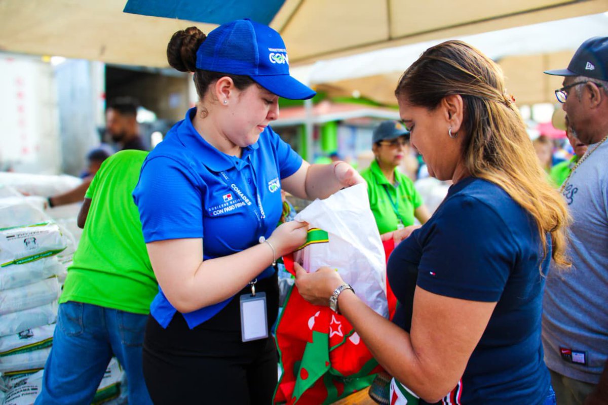 En <a href="/conadespanama/">Conades Panamá</a> continuamos activao's👍🏻, dando la mano🤝a los compañeros del <a href="/IMA_Pma/">Instituto de Mercadeo Agropecuario</a> a nivel nacional.
Nuestro compromiso es con la gente y con que la ayuda social llegue a todos los panameños y panameñas.🇵🇦