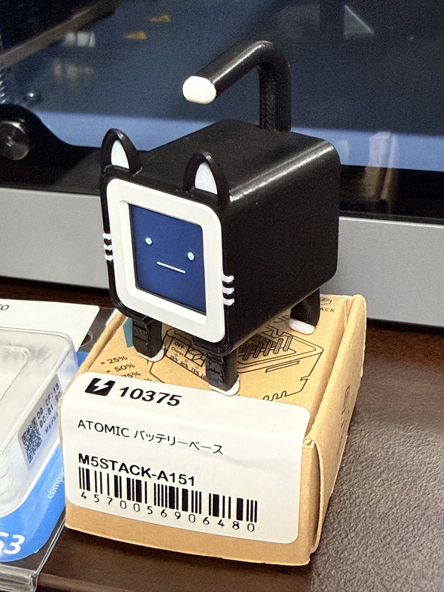 sat_chan_pe's tweet image. #ｱﾄﾑﾆｬﾝ 完成ヽ(´▽｀)/
超可愛いんだけど表情変わんない。マイクないからやな。もくもく会楽しみ〜
ｽﾀｯｸﾁｬﾝも作り直す٩( &apos;ω&apos; )و

#P2S 買って 3Dプリンターの調整に時間取られないから作りたいものに専念できてよきよき( ´ ▽ ` )ﾉ

#M5Stack
#スイッチサイエンス
#サンステラ