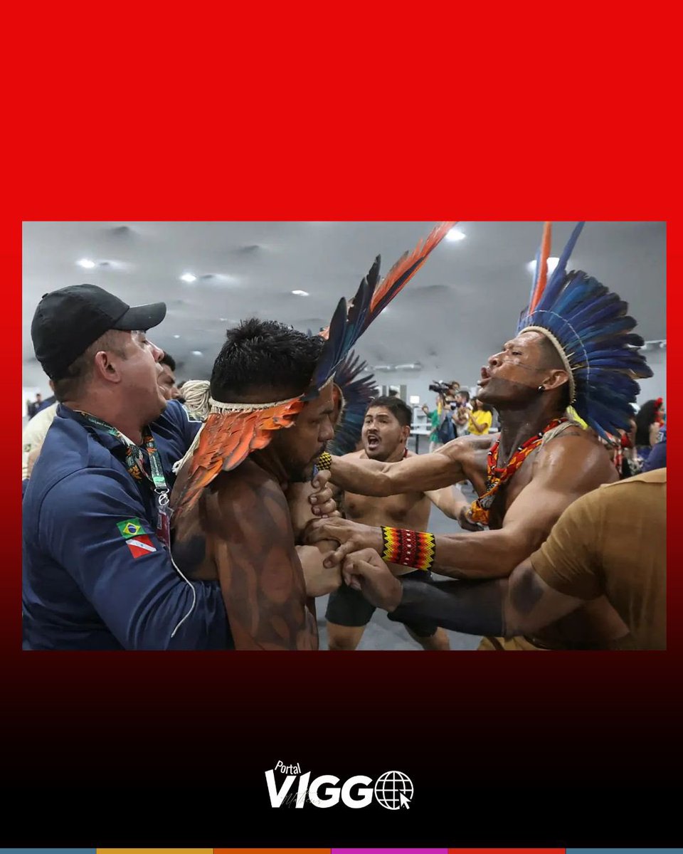 matheusviggo's tweet image. A Time divulgou a lista das 100 melhores fotos de 2025, e entre elas está um registro feito na #COP30, em Belém, pelo fotojornalista paraense Anderson Coelho. A imagem ganhou destaque internacional pela força e pela tensão do momento captado.

🌐 Leia em portalviggo.com