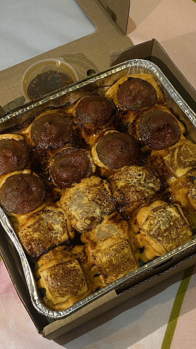 ༘ ೀ｡˚ 𝚝𝚑𝚒𝚜.𝚕𝚎𝚘𝚐𝚞𝚛𝚕🥤🎧✩°｡ tweet media