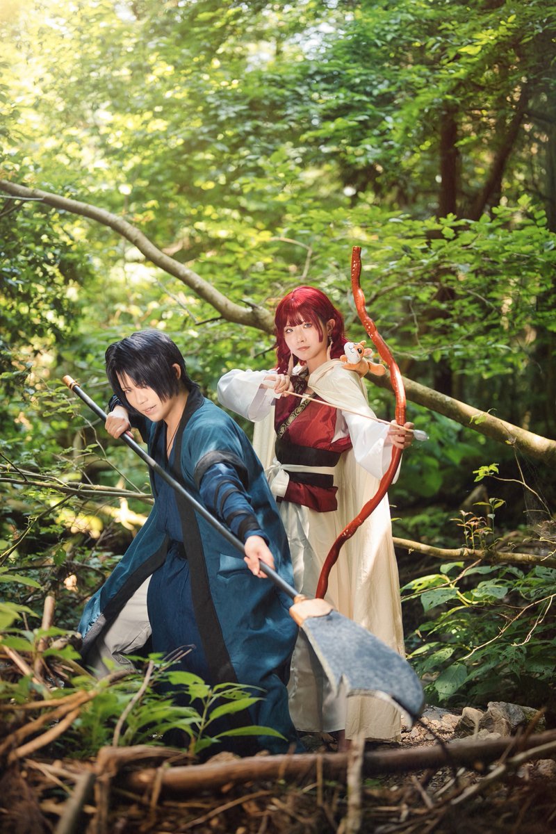 りょ様 映画化のポスターみたいでかっこいい✨木々を分け入って頑張って撮影