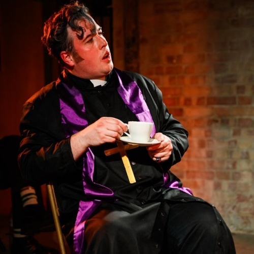 Theatre-News.com tweet media