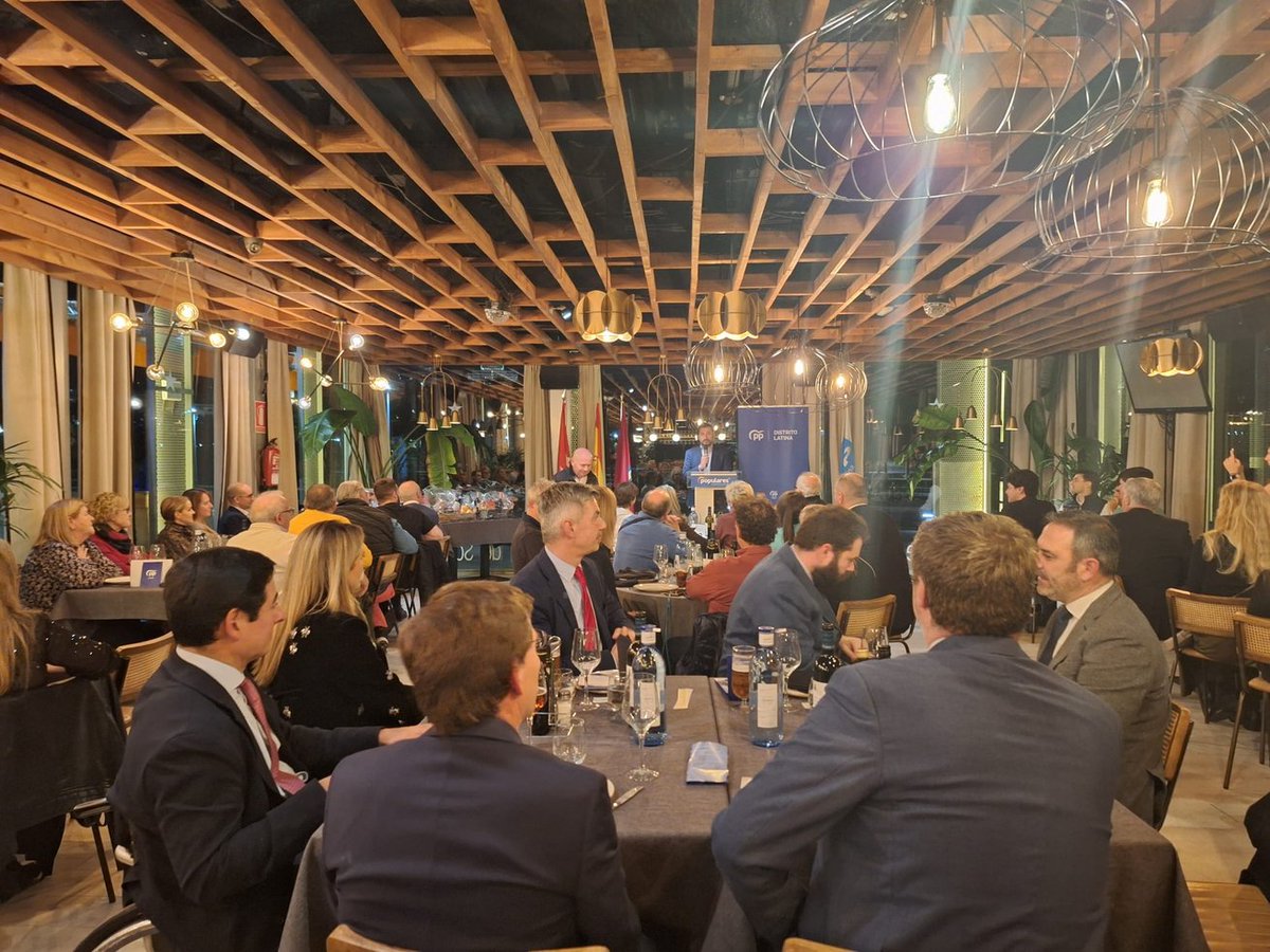 🔵 Cena de Navidad 2025 🔵

👉 En la cena de Navidad de #PPLatina este año junto a nuestro Concejal - Presidente <a href="/albertogonzdiaz/">Alberto González D.</a> nos han acompañado:

💙 <a href="/AlmeidaPP_/">José Luis Martínez-Almeida</a>
💙 <a href="/cdpache/">Carlos Díaz-Pache</a>
💙 <a href="/BorjaFanjul/">Borja Fanjul</a>
💙 <a href="/tundii23/">Paula Tundidor</a>
💙 <a href="/PelegrinaLuis/">Luis Pelegrina</a>
💙 <a href="/JMBlanc0/">José Miguel Blanco</a>