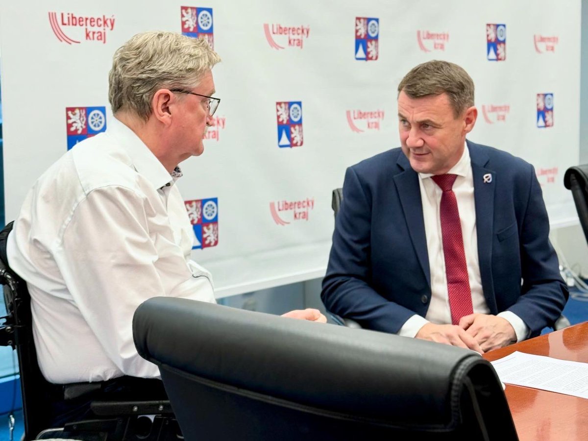 NemLiberec's tweet image. Od 1. 1. 2026 budou Krajská nemocnice Liberec, a.s. a Nemocnice s poliklinikou Česká Lípa, a.s.  fungovat společně jako jeden subjekt. Spojením vznikne zdravotnické zařízení s 1610 lůžky a bezmála 5000 zaměstnanci. Řízením spojeného subjektu bude pověřen g.ř. KNL Richard Lukáš.