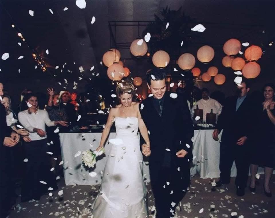 blink182py's tweet image. 🗓️ 2 DE DICIEMBRE DEL 2000
Se cumplen 25 años del aniversario de bodas de Mark Hoppus y Skye Everly.