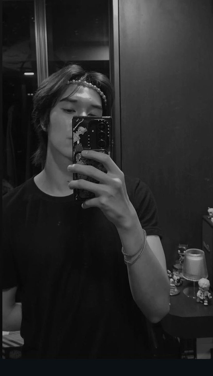 lhopejpg's tweet image. ตอนแรกเห็นที่คาดผมมุขจะชงยัยนิ แต่โอ้ยจั้นแพ้เสียงในหัวว่ะ พอดีชอบหนุ่มเซอร์พี่นิดิวะ  ₍ᐢ⸝⸝› ‹⸝⸝ᐢ₎ 

#hirunkit_ @Hirunkit_