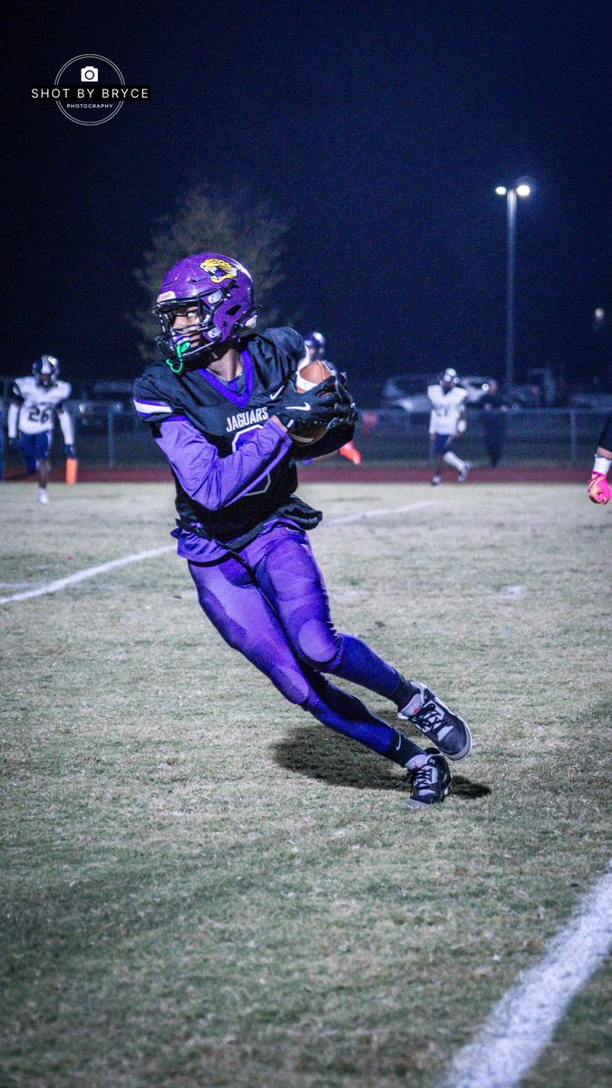 JontaeAlexande5's tweet image. Senior season highlights 
Yards 716
11 touchdowns
34 catches 
Avg 21.1
@coachlester91 @SouthwindJags @CSmithScout @MidSouthPhenom @BentonKavion @KelvinPerkins67 

hudl.com/v/2SjqUd