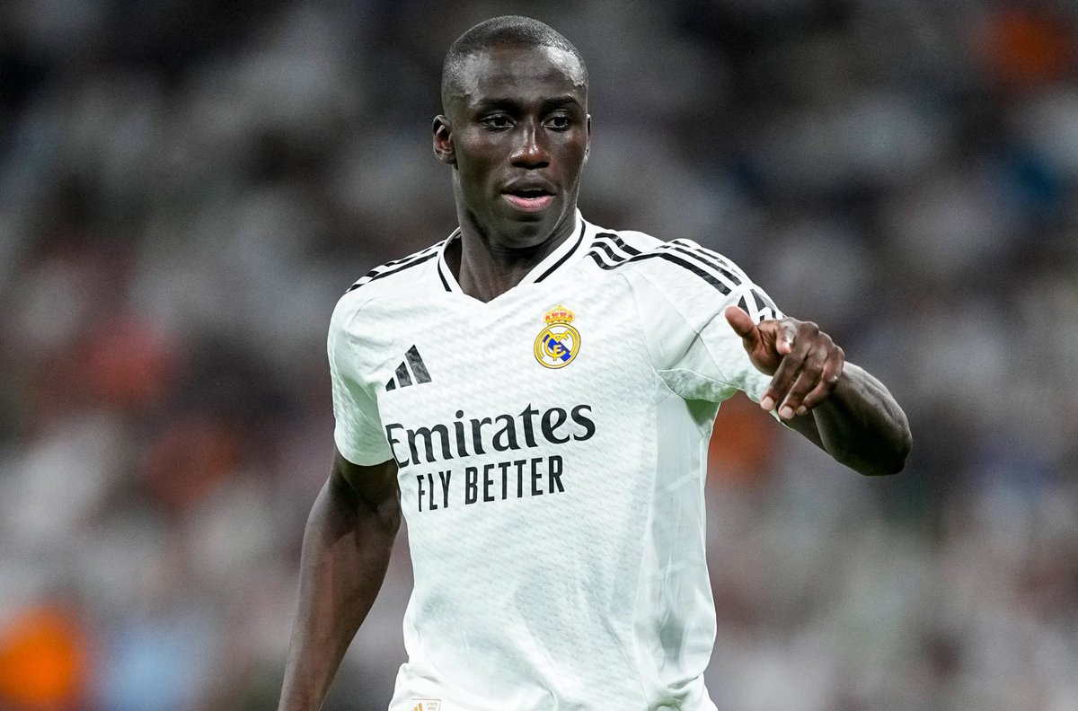 ❌⚪️ FERLAND MENDY, LESIONADO DE NUEVO

🩼 El lateral francés ha sufrido una lesión muscular en el bíceps femoral de la pierna derecha