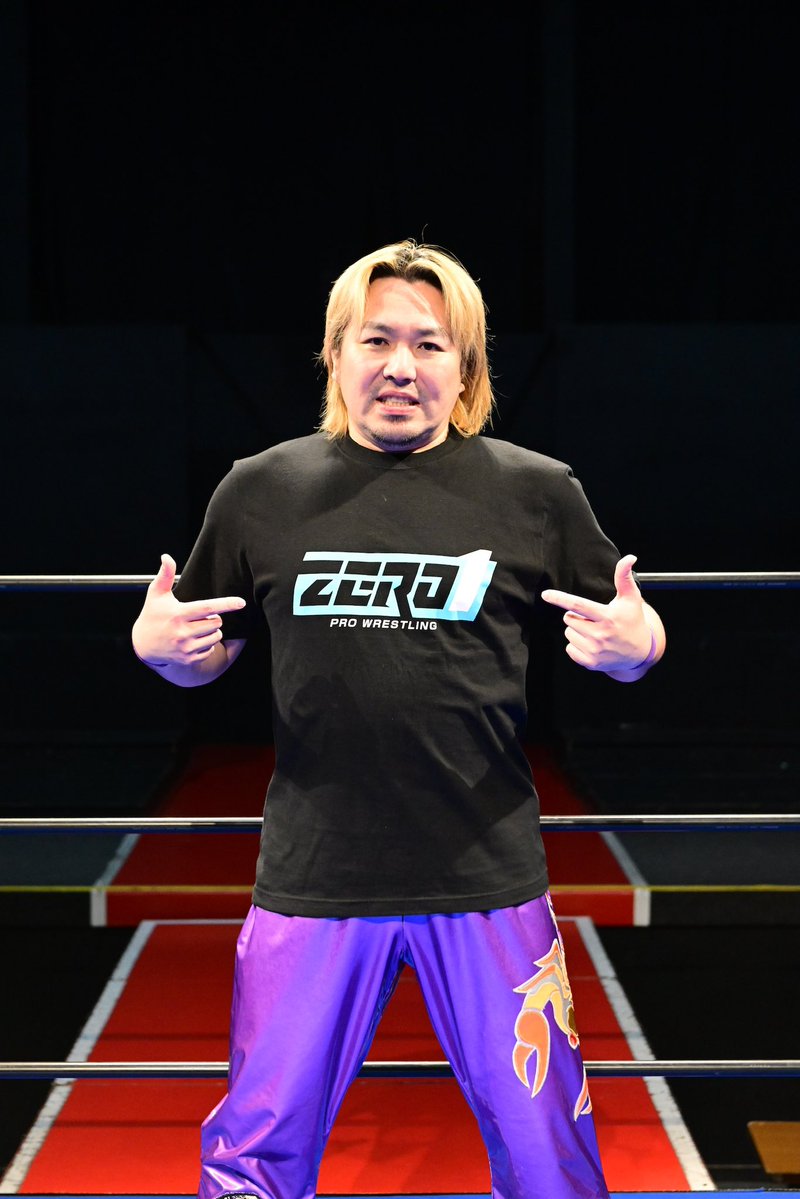 sugawara_takuya's tweet image. 本日、プロレスデビュー『24周年』記念日です。
2001年12月2日にメキシコでデビューをして、お陰様であっという間に24年…！
来年は25周年…
何かやろうと思います！
#pwzero1