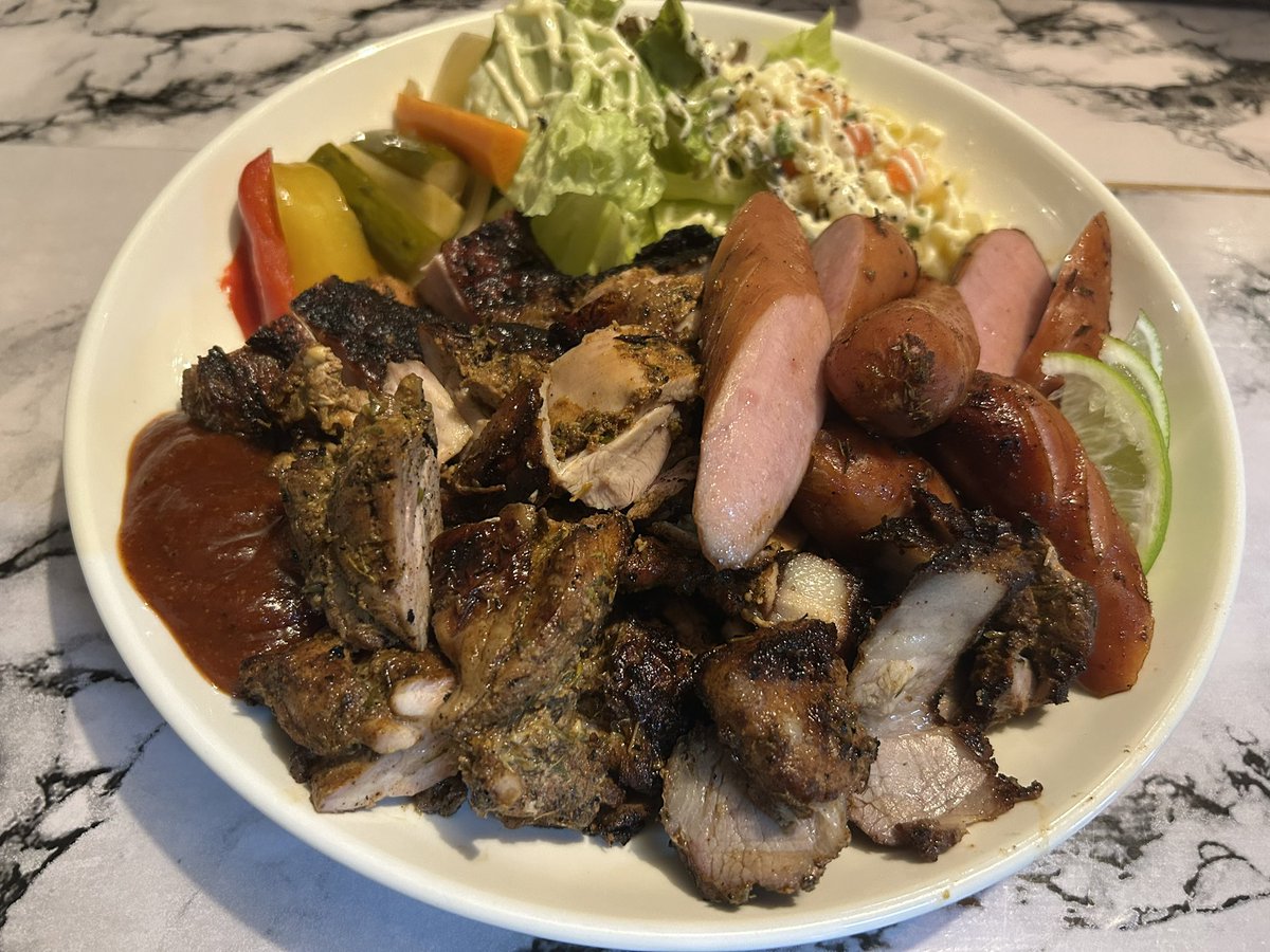 JaJaHouse2019's tweet image. 12月2日火曜日、元気にオープンしました🇯🇵🇯🇲今週も皆様どうぞよろしくお願いいたします😊🙏尚、本日諸事情により22時半閉店とさせて頂きます🙇‍♂️🙇‍♂️