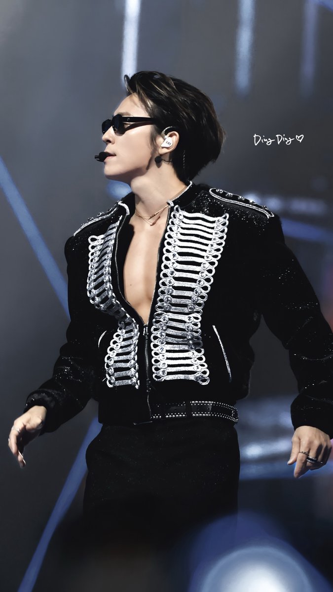 dingdingelf_'s tweet image. 20251128
2025 MAMA

자연산 벤츠 엠블럼 가슴

 #동해 #Donghae @donghae861015