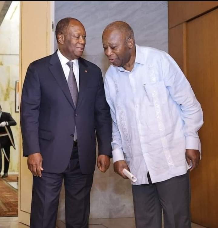 Ivoirowsky's tweet photo. #GORs
•2000: "ADO ne sera jamais candidat de ce pays, il n'est pas ivoirien ".
•2010: "ADO ne sera jamais président de ce pays".
•2020: "ADO ne fera pas de 3ème mandat".
•22 Juin 2025 : "ADO ne sera plus candidat, il n'a pas le courage d'annoncer ça"
•Octobre 2025 : "il n’y aura pas d’élection, faites des provisions..."
•Novembre 2025:" il n’y aura pas investiture"
•Décembre 2025: "on va combattre contre ce 4ème mandat"
😂