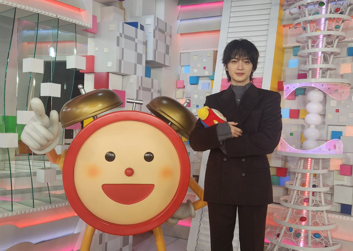 cx_mezamashi's tweet image. あす３日(水)の #めざましテレビ エンタメPick Up☝️

初の単独ドキュメンタリー「玉森裕太 MODE」📺に出演する #玉森裕太（#KisMyFt2） さんにインタビュー🎤

ライブ衣装を監修する玉森さん🤵
衣装へのこだわりを聞いてみたよ🤩🎶