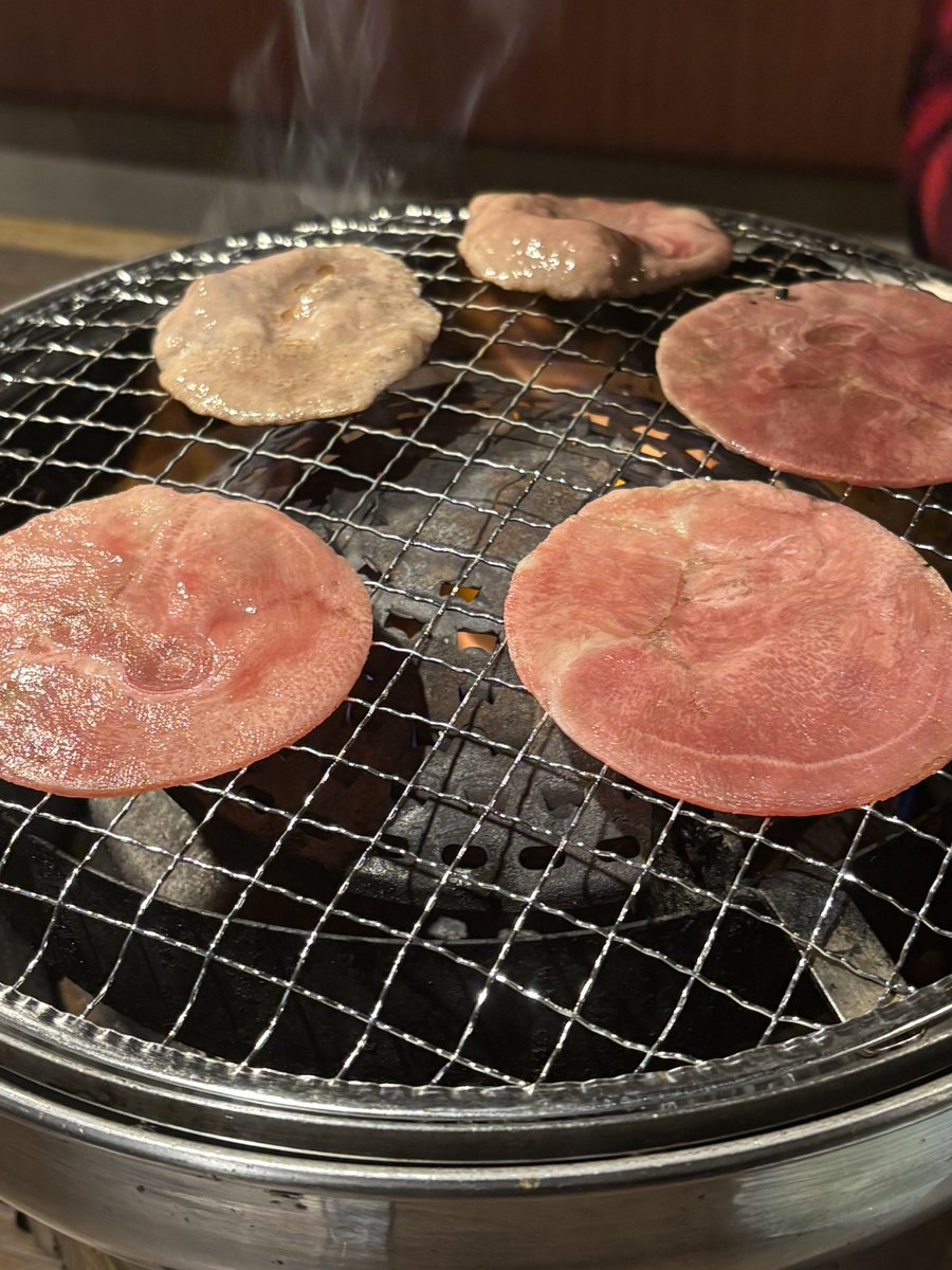 肉キメに来ました。
