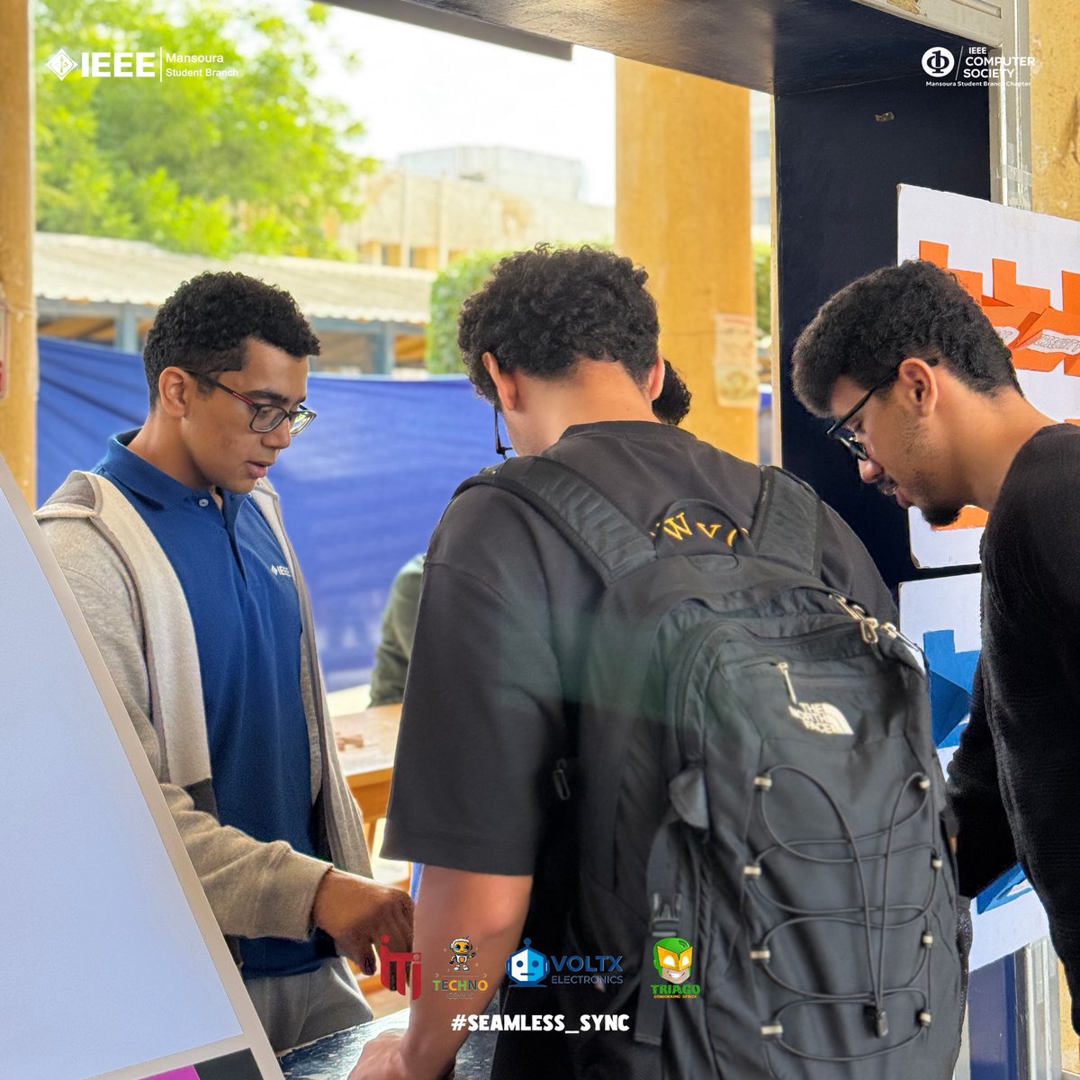 IEEEManSB's tweet image. Final Session Is Active.

Day four is live, establish your connection .

#IEEE_ManSB
#IEEE_ManCSC
#Seamless_Sync