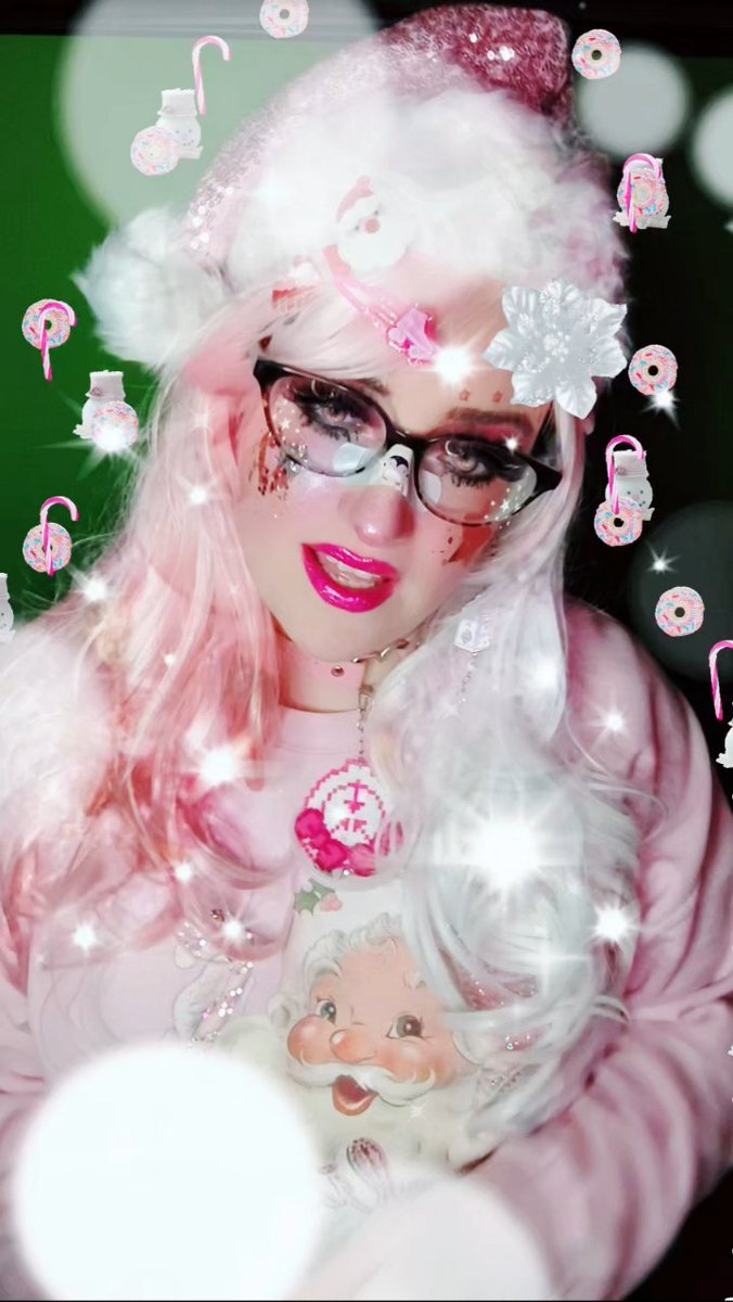425's main Holiday look for this year!!! I'm loving this hat I just got it's perfect!! I'm not even missing the pigtails for this look she still looks 100% like herself!! 💖💞🎀🎄❄️🎁 #christmas #december #Pink #Scp425 #scp #scpfoundation #pinkchristmas