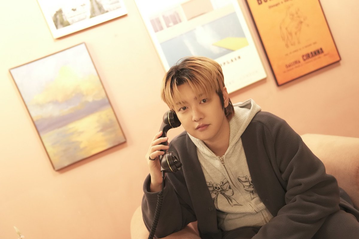 大橋ちっぽけくんからの質問！！
"寒くなってきましたが、この時期のファッションのこだわりがあれば教えてください"

SHINくんのこだわりは～～？！

今夜の #火曜日のシンピナイト で是非ご確認ください✨
📻23:30～(bit.ly/3EcVIi6)

#シン・ウォンホ #シンウォンホ #SHINWONHO