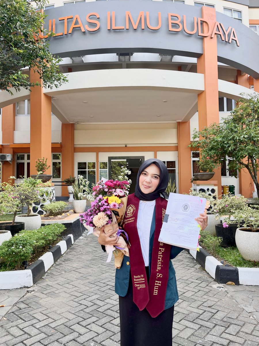 serahuaja's tweet photo. 22 september 2025

mau ngucapin terima kasih ke diri sendiri telah berjuang sampai di titik ini. ga gampang ternyata kuliah sambil part time, dimana jam kerja yg kadang jumping dan harus bergelut dengan tulisan skripsi beserta revisiannya itu. https://t.co/jcSj0y0a3M