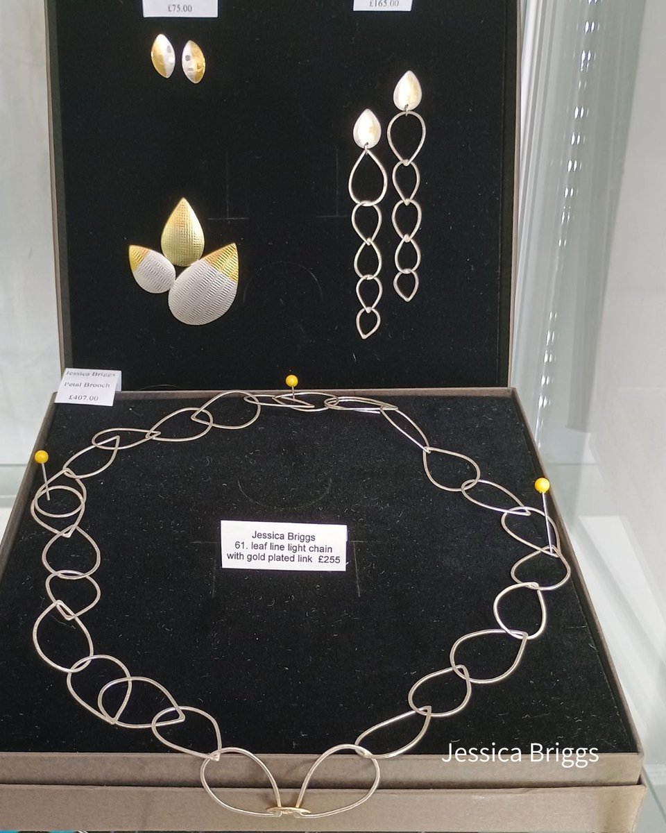 CupolaGallery's tweet photo. Cupola has a wonderful selection of handcrafted jewellery. Here are a few of the display cabinets—come and see them for yourself!

@jessicabriggs_jewellery
@annettepetch
@fumi.artworks
@melissamontaguemetalsmith
@rebeccahalsteadjewellery
@clairetroughtonjewellery https://t.co/xVWyjNKcEu