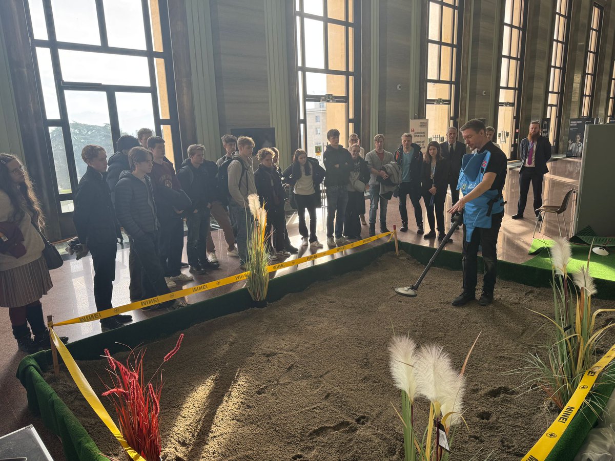 Anti-Personnel Mine Ban Convention tweet media