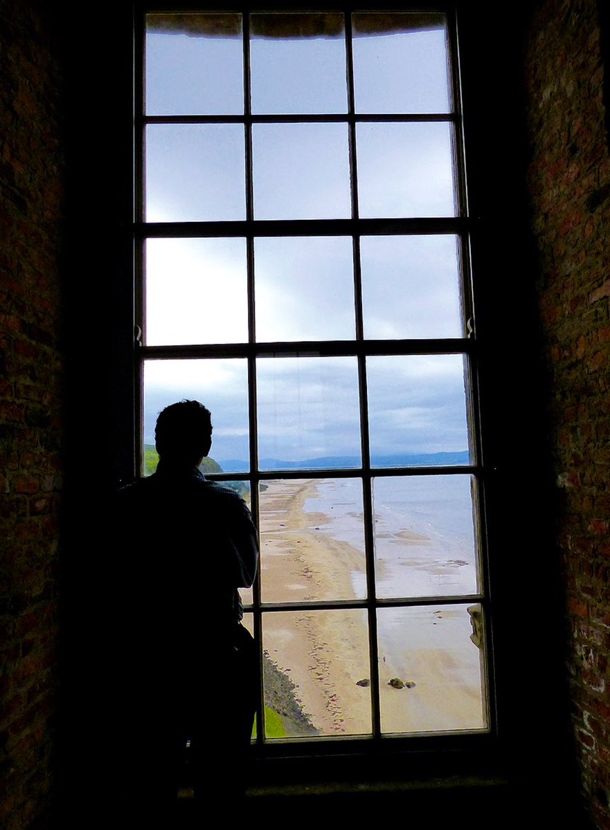 sheenz_m_'s tweet image. #AlphabetChallenge #WeekWforWindows 
Downhill beach from Mussendun Temple