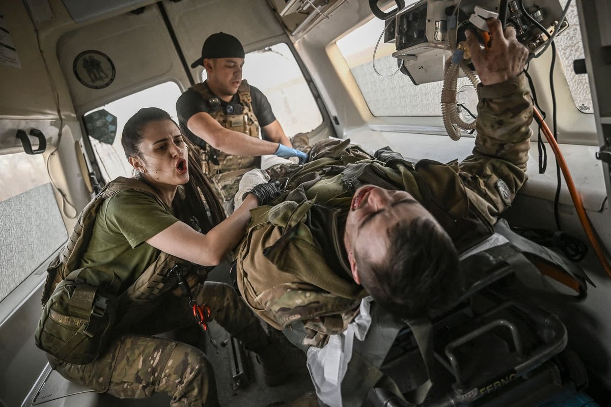 NAFOvoyager's tweet image. Reminder that we can help save the lives of Ukrainian defenders.

Support @trinzu’s fundraiser for her team @FrontlineMedic9 — every contribution goes straight to saving lives on the frontlines.

Donate, share, spread the word. It truly matters.