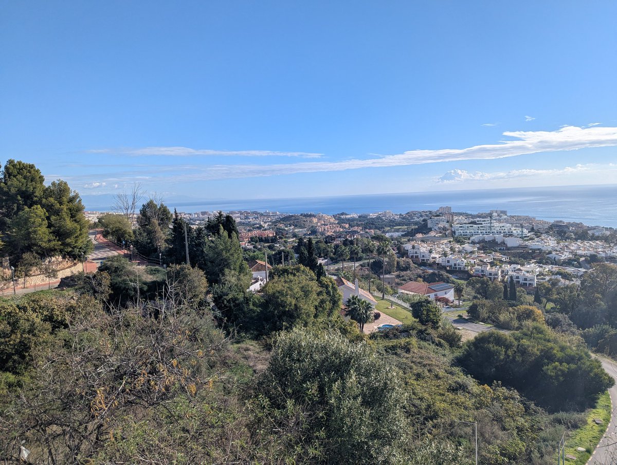 EdinburghNJS's tweet image. Great winter weather for a few days. Much needed! ☀️☀️☀️